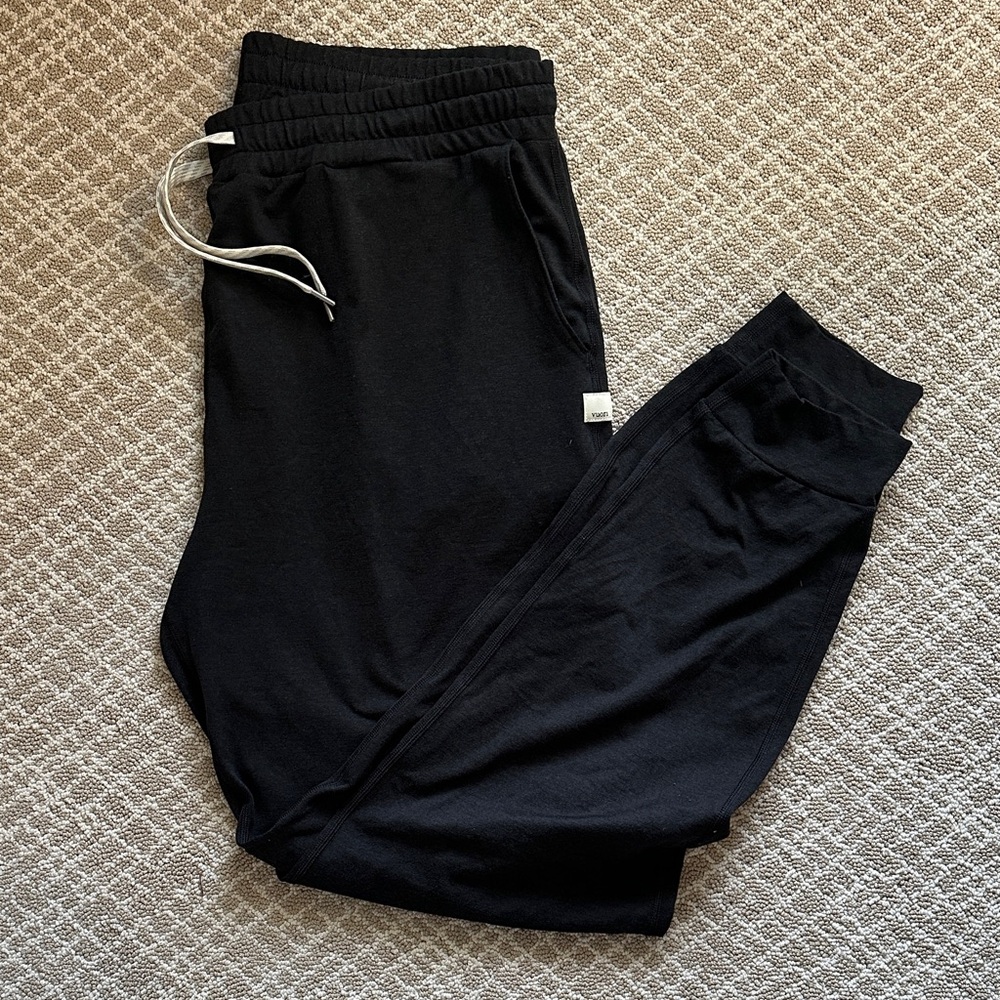 Vuori Women’s Joggers